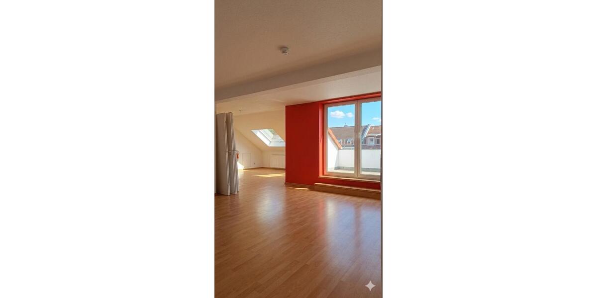Dachgeschoßwohnung Erfurt Johannesplatz - 4 Zimmer, 116 m&sup2;, 1.300&euro; | Angebot:25868167
