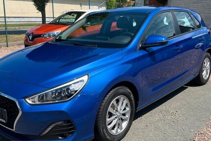 Hyundai i30 82.000 km 11.500 &euro; Gotha 99867