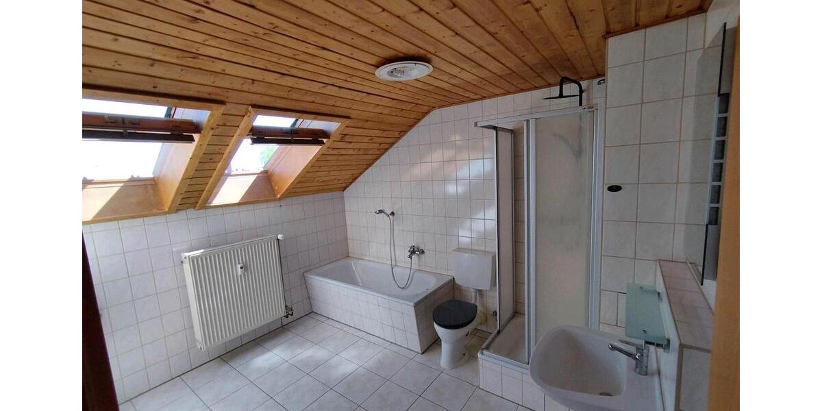 Dachgeschoßwohnung Arnstadt - 3 Zimmer, 97 m&sup2;, 730&euro; | Angebot:26561391