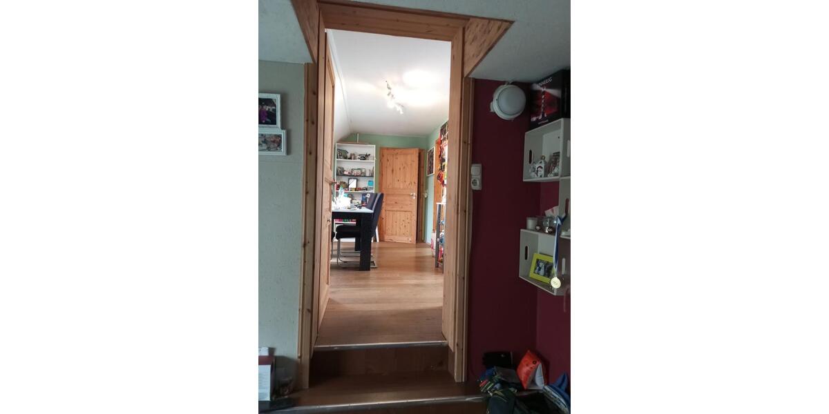 Dachgeschoßwohnung Kranichfeld - 4 Zimmer, 82 m&sup2;, 615&euro; | Angebot:24712624