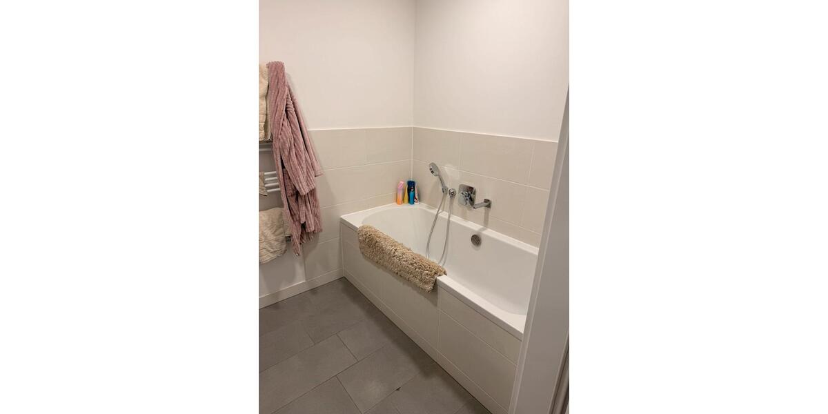 Etagenwohnung Erfurt - 4 Zimmer, 120 m&sup2;, 930&euro; | Angebot:25070057