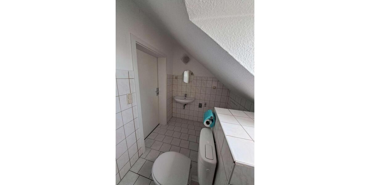 Dachgeschoßwohnung Am Ettersberg - 1 Zimmer, 21 m&sup2;, 180&euro; | Angebot:25988706