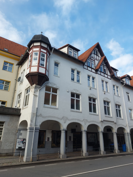 Haus zum Kaufen in Arnstadt 650.000 € 770 m²