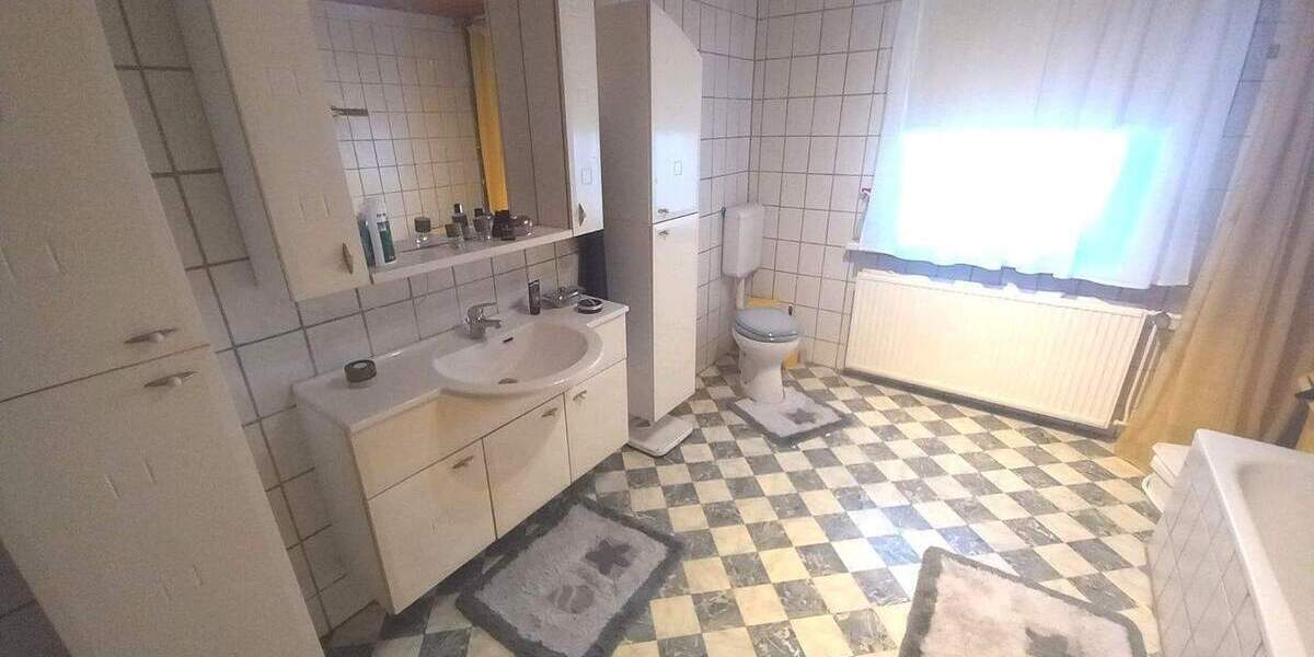 Einfamilienhaus Ballhausen - 5 Zimmer, 120 m&sup2;, 160.000&euro; | Angebot:25704590