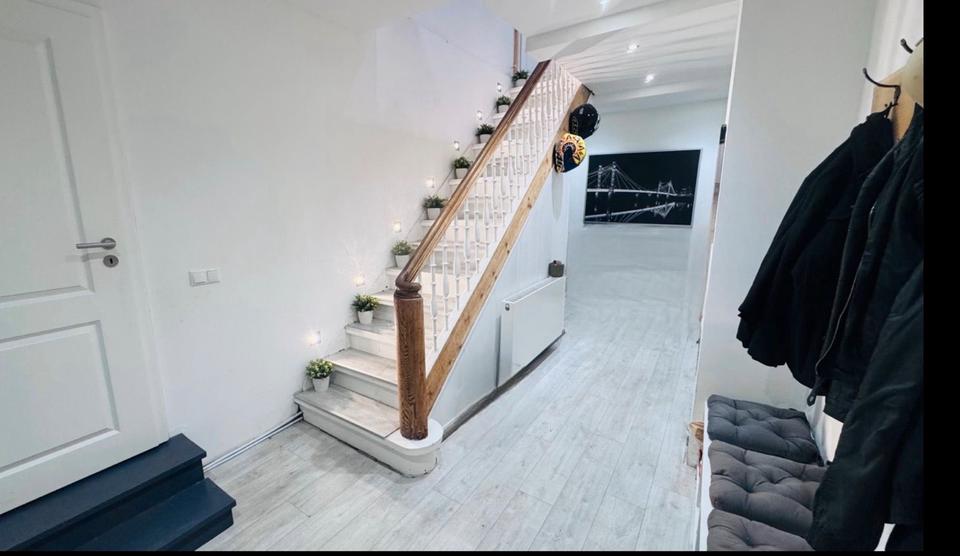 Einfamilienhaus Drei Gleichen - 7 Zimmer, 175 m&sup2;, 275.000&euro; | Angebot:26758319