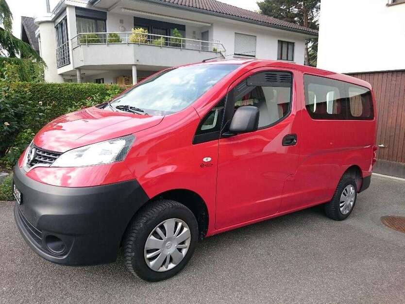 NV200