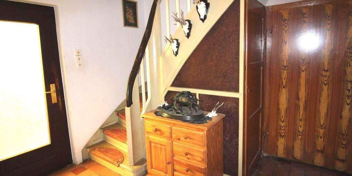 Einfamilienhaus Tonna Burgtonna - 9 Zimmer, 280 m&sup2;, 255.000&euro; | Angebot:25704606