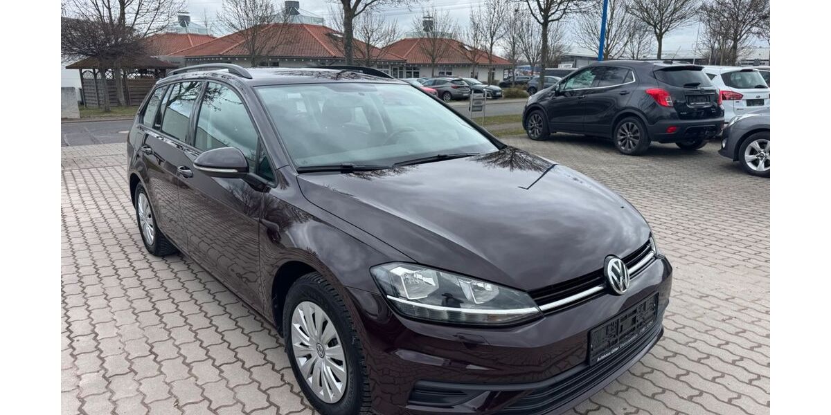 VW Golf 93.000 km 9.900 &euro; Gotha 99867