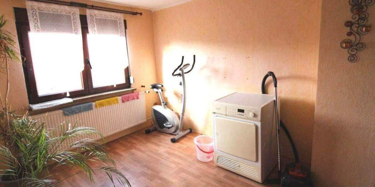 Einfamilienhaus Tonna Burgtonna - 9 Zimmer, 280 m&sup2;, 255.000&euro; | Angebot:25704606