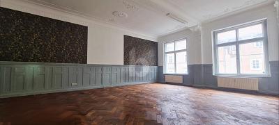 KAPITALANLAGE IM ZENTRUM MIT STUCK UND PARKETT 25 zimmer