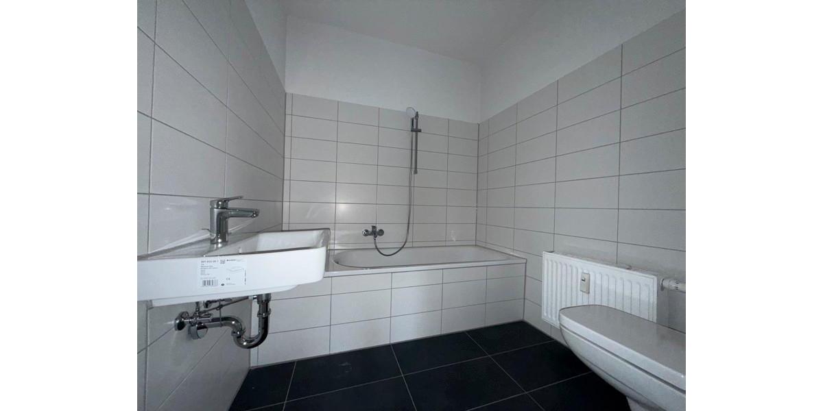 Dachgeschoßwohnung Erfurt Johannesplatz - 3.5 Zimmer, 85 m&sup2;, 776&euro; | Angebot:24994577