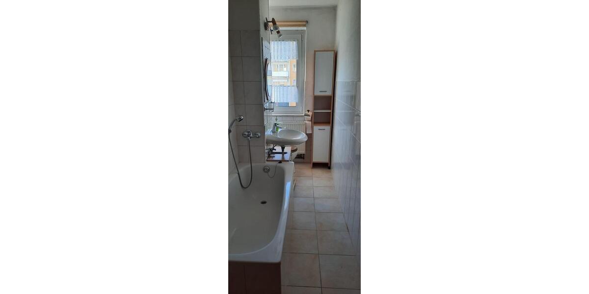 Etagenwohnung Sömmerda - 3 Zimmer, 63 m&sup2;, 399&euro; | Angebot:24650676