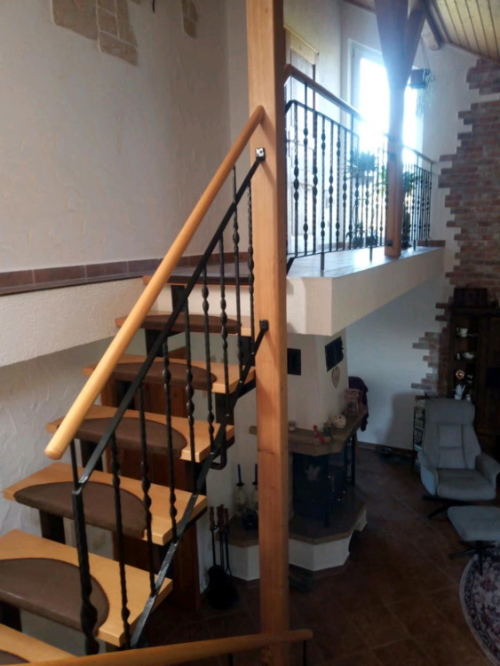 Vielseitiges Wohnensemble mit drei Wohneinheiten, großem Grundstück und moderner Ausstattung 6 zimmer