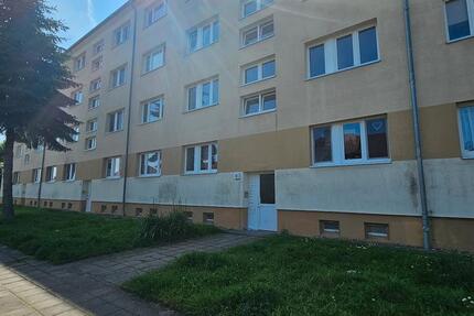 4 Zimmerwohnung im unrenoviertem Zustand