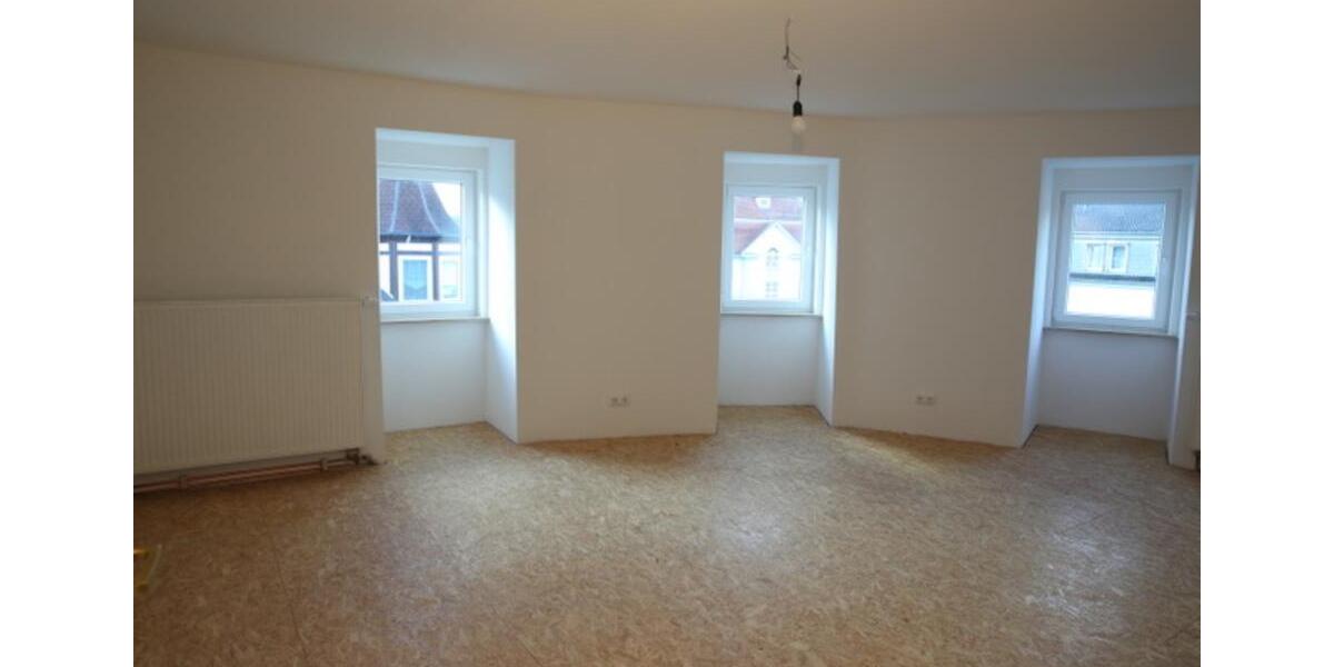 Etagenwohnung Ohrdruf - 6 Zimmer, 215 m&sup2;, 1.200&euro; | Angebot:12321985