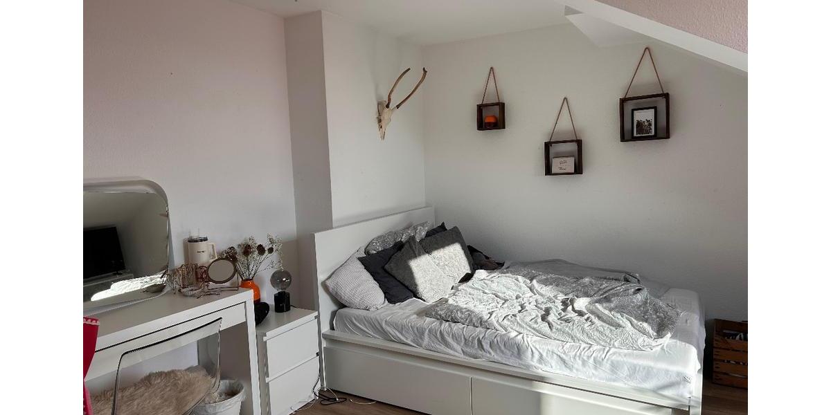 Dachgeschoßwohnung Erfurt Johannesvorstadt - 3 Zimmer, 74 m&sup2;, 207.000&euro; | Angebot:25105434