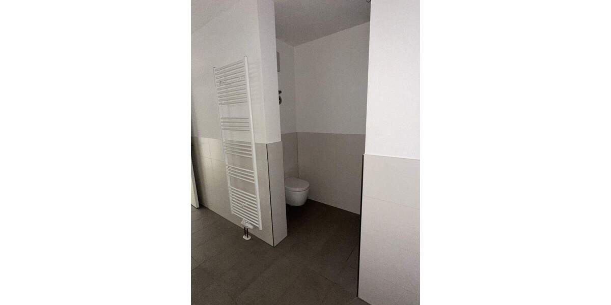 Etagenwohnung Gotha Gotha Nord - 3 Zimmer, 101 m&sup2;, 1.000&euro; | Angebot:24323446