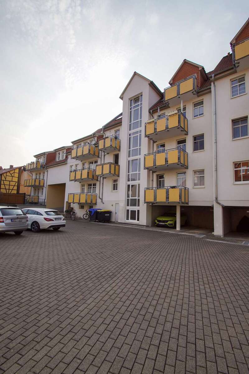 Zwei vermietete Wohnungen in Bestlage von Arnstadt – direkt an der Liebfrauenkirche 4 zimmer