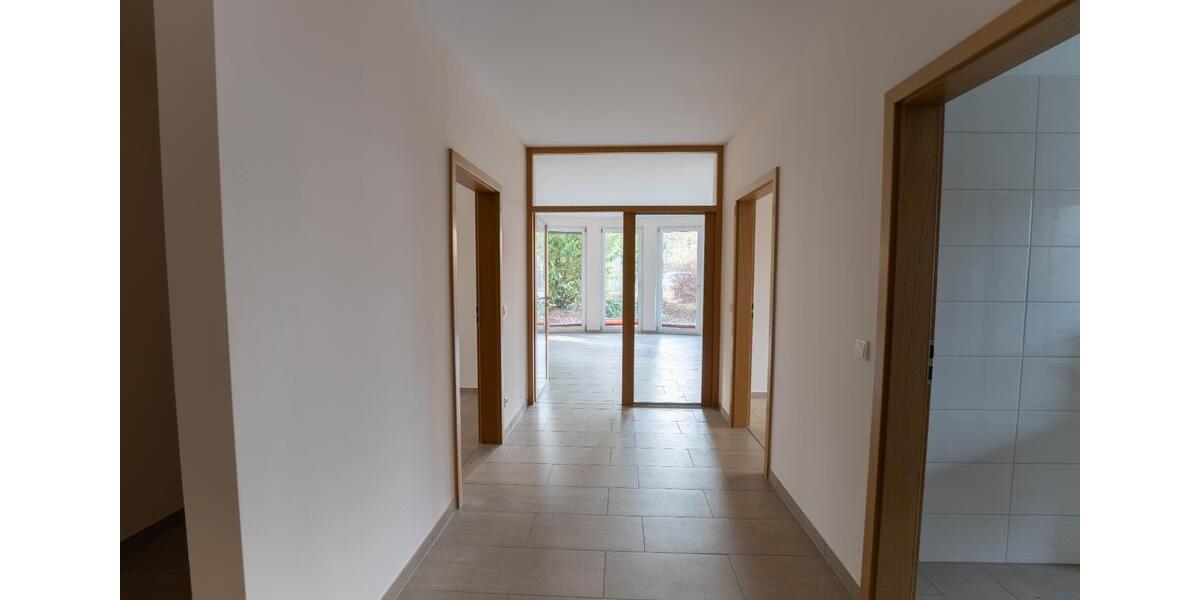 Traumhafte 4 Zimmer-Wohnung mit Tiefgarage und Terrasse in der Südstadt 4 zimmer