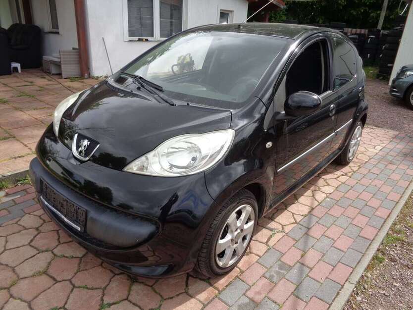 Peugeot 107 110.747 km 1.990 € Ohrdruf 99885