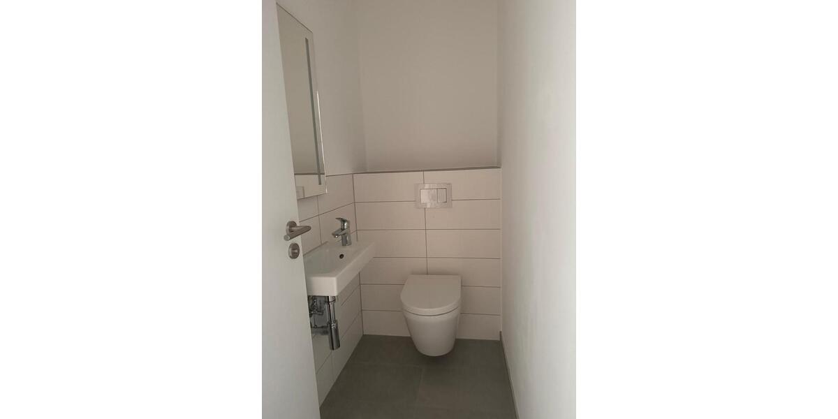 Etagenwohnung Großrudestedt - 5 Zimmer, 140 m&sup2;, 1.800&euro; | Angebot:24715811