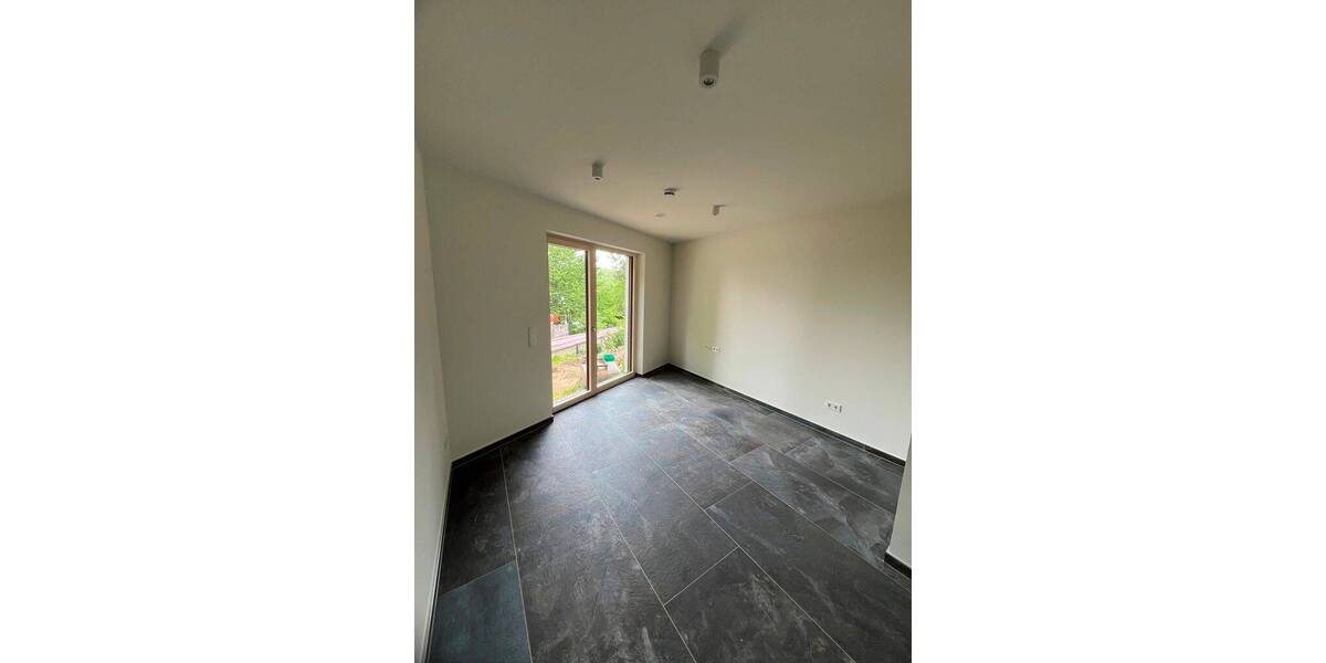 Etagenwohnung Erfurt Hochheim - 4 Zimmer, 130 m&sup2;, 2.190&euro; | Angebot:26851170