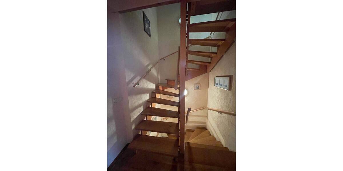 Reihenendhaus Gotha - 8 Zimmer, 167 m&sup2;, 370.000&euro; | Angebot:26731459