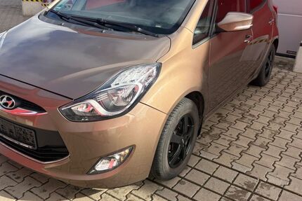 Hyundai ix20 240.000 km 2.950 &euro; Gotha 99867