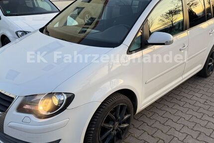VW Touran 164.589 km 2.999 € Emleben 99869