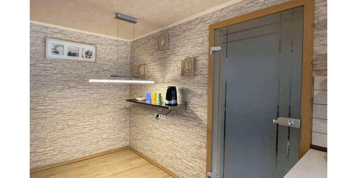 Einfamilienhaus Kölleda - 8 Zimmer, 267 m&sup2;, 279.000&euro; | Angebot:25676937