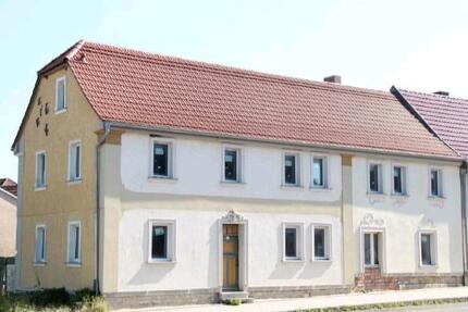 Haus Udestedt - 11 Zimmer, 240 m&sup2;, 185.000&euro; | Angebot:26580102