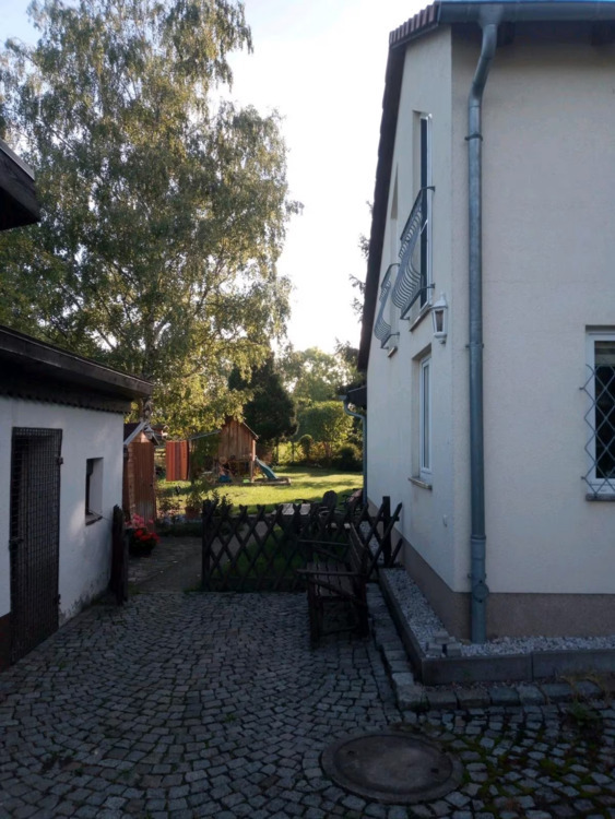 Vielseitiges Wohnensemble mit drei Wohneinheiten, großem Grundstück und moderner Ausstattung 6 zimmer