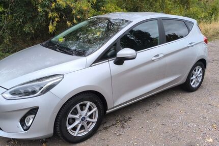 Ford Fiesta 54.000 km 9.900 € Greußen 99718