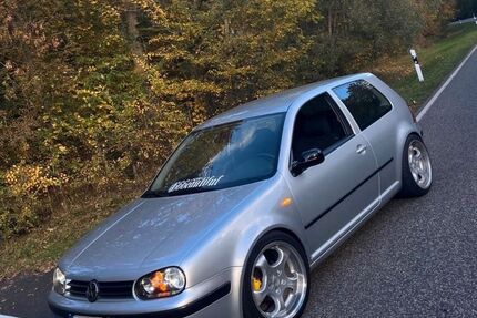 VW Golf 246.000 km 2.800 &euro; Erfurt 99092