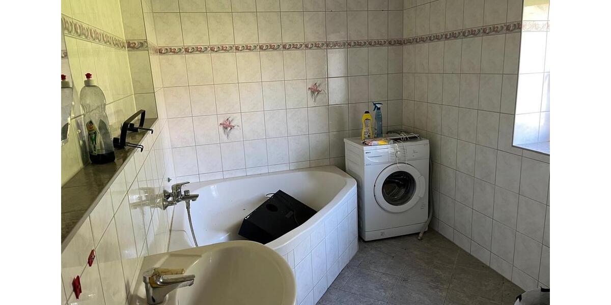 Einfamilienhaus Greußen - 7 Zimmer, 140 m&sup2;, 55.000&euro; | Angebot:25962358