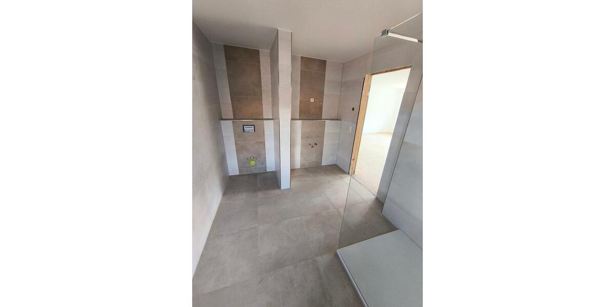 Reihenhaus Arnstadt - 6 Zimmer, 175 m&sup2;, 1.500&euro; | Angebot:27624846