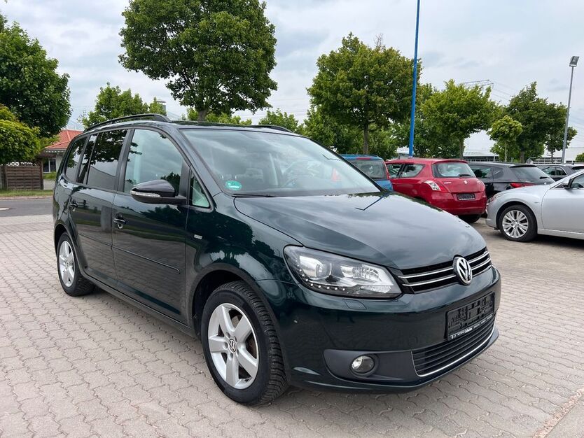 VW Touran 181.000 km 7.750 € Gotha 99867