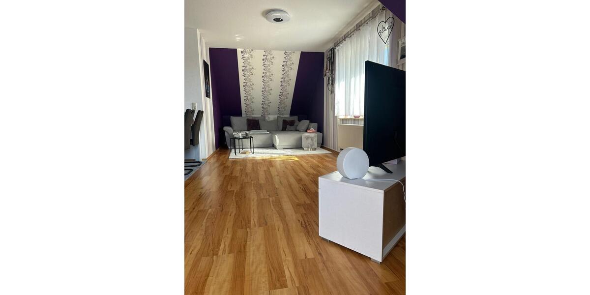Dachgeschoßwohnung Kölleda - 3 Zimmer, 76 m&sup2;, 610&euro; | Angebot:25509052