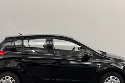 Hyundai i20 47.600 km 5.950 &euro; Erfurt 99094