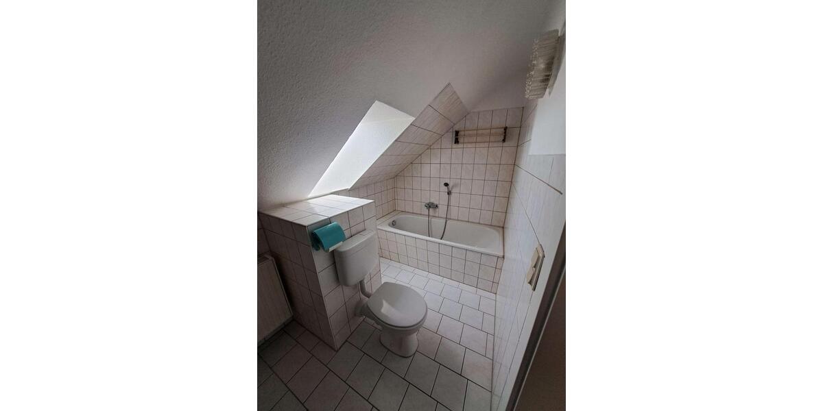 Dachgeschoßwohnung Am Ettersberg - 1 Zimmer, 21 m&sup2;, 180&euro; | Angebot:25988706