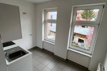 1 Raum Wohnung mit Laminat Dusche in der Schwerinerstraße Erfurter-Mühlenviertel