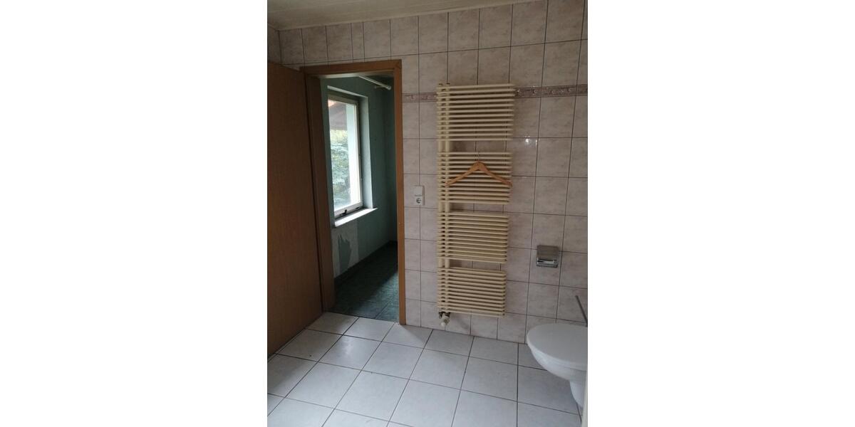 Einfamilienhaus Straußfurt - 6 Zimmer, 140 m&sup2;, 140.000&euro; | Angebot:26360226