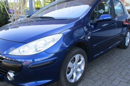 Peugeot 307 111.385 km 3.990 € Gotha 99867