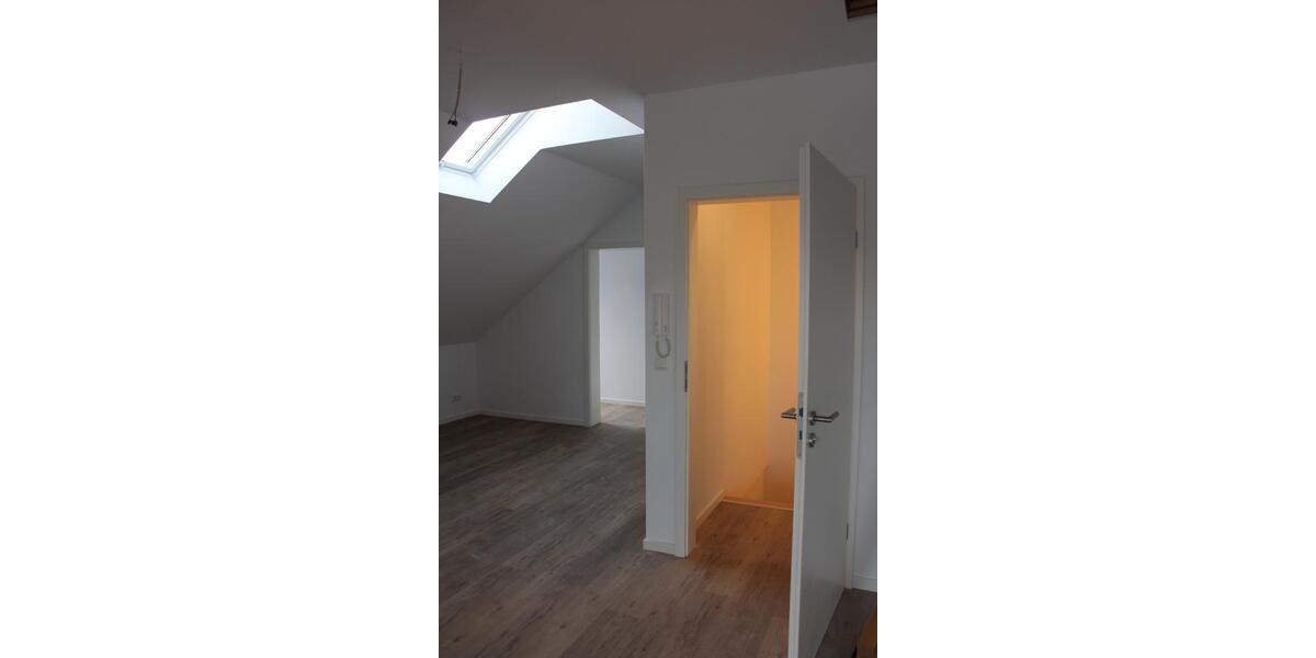 Dachgeschoßwohnung Erfurt Gispersleben - 3 Zimmer, 97 m&sup2;, 1.170&euro; | Angebot:27634714