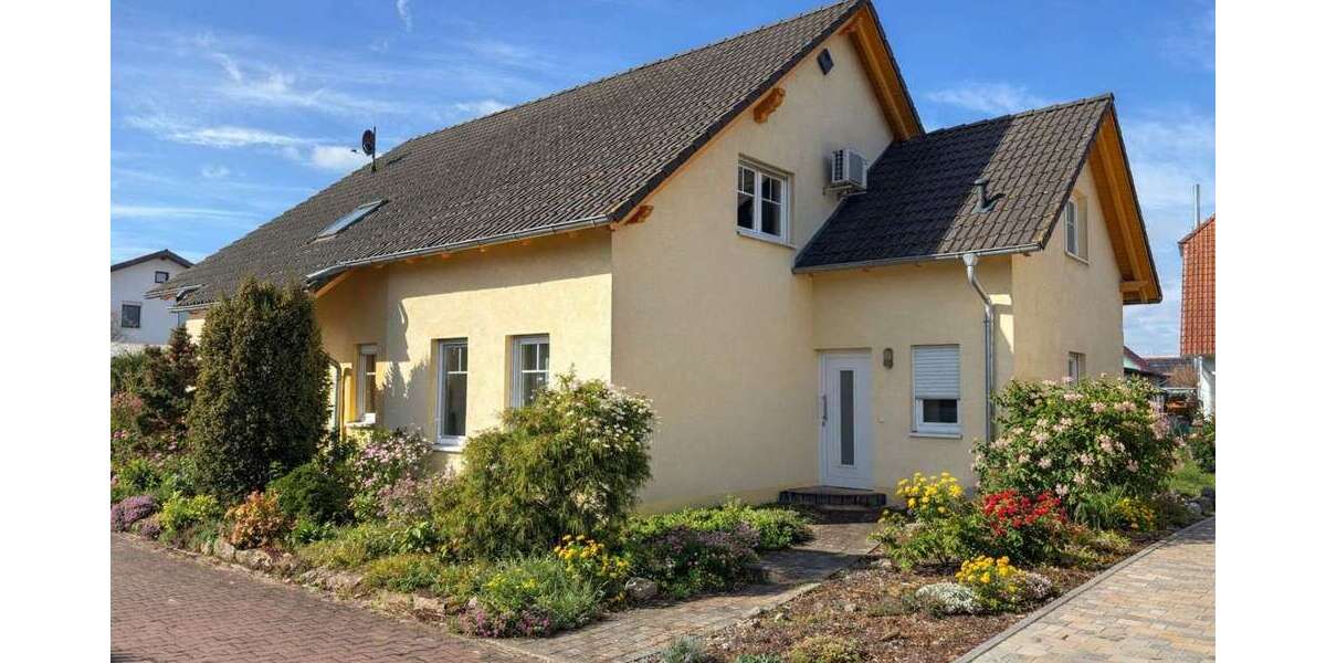 Einfamilienhaus Amt Wachsenburg - 8 Zimmer, 214 m&sup2;, 469.000&euro; | Angebot:25980219