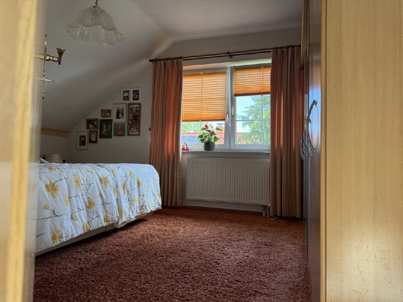 Familienhaus in ruhiger Lage - Einfamilienhaus Gotha Kleine Feldstraße | Angebot:27104324