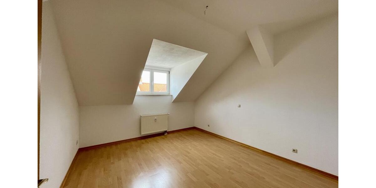Dachgeschoßwohnung Arnstadt - 2 Zimmer, 57 m&sup2;, 390&euro; | Angebot:25053846