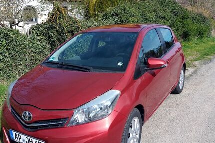 Toyota Yaris 61.200 km 7.800 &euro; Weimar 99423