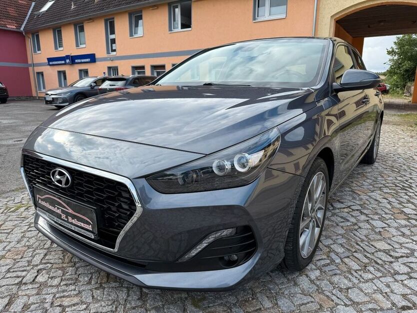 i30