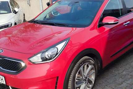 Kia Niro 95.250 km 13.890 &euro; Erfurt 99099
